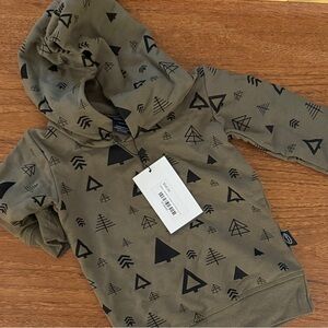 🇨🇦 made: Geometric Patterned Hoodie